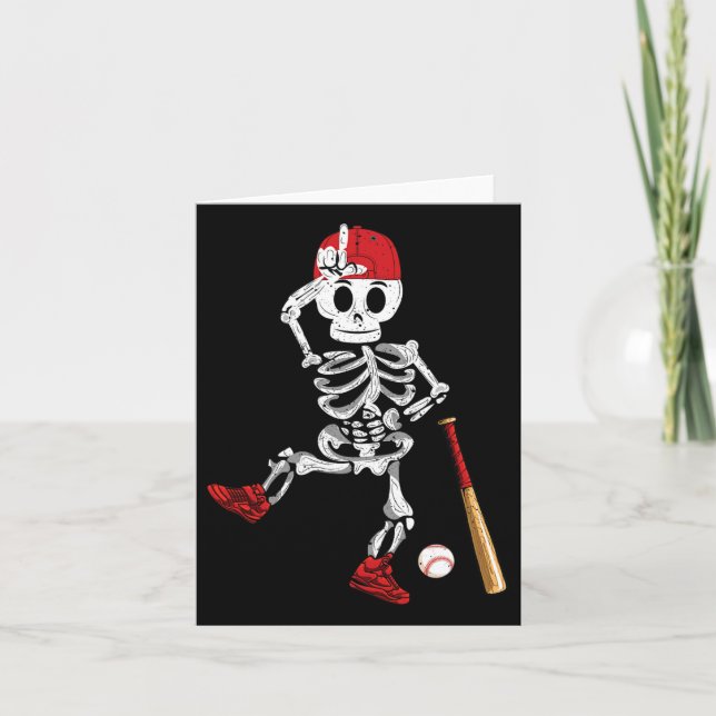 Cartão Skeleton Halloween Engraçado Esqueleto Jogando Bas (Frente)