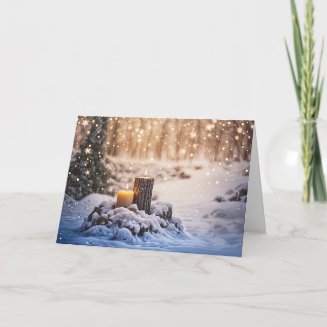 Cartão Solstício de inverno com neve e velas na floresta (Frente)