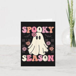 Cartão Spooky Season Halloween Ghost Costume Retro Groovy