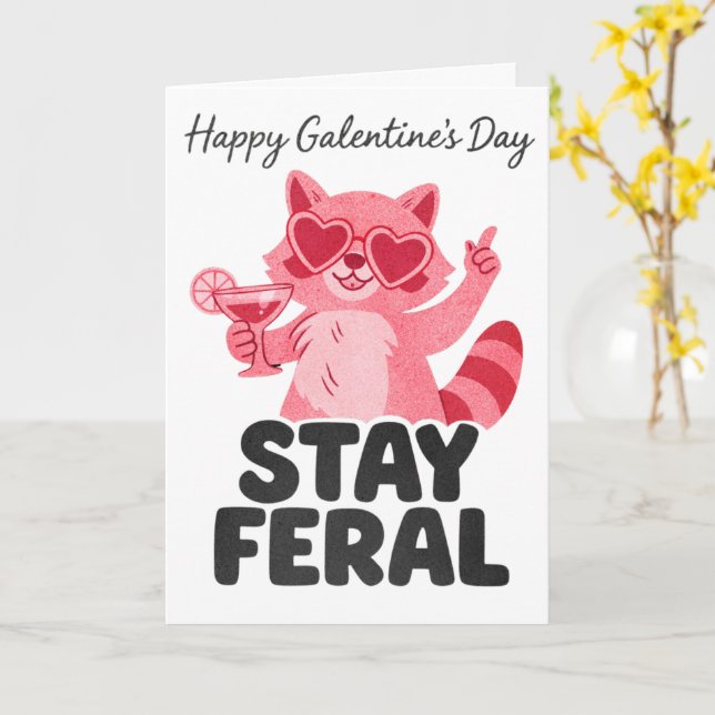 Cartão Stay Feral Galentines Raccoon Card (Flor Amarela)