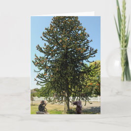 Cartão Strange enough to puzzle a monkey.