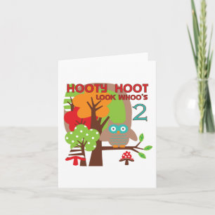 Cartão T-shirts e presentes de segundo aniversário