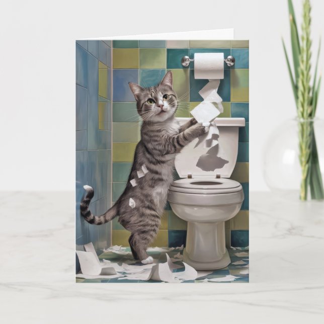 Cartão Tabby Cat Shreding Toilet Paper Aniversário (Frente)