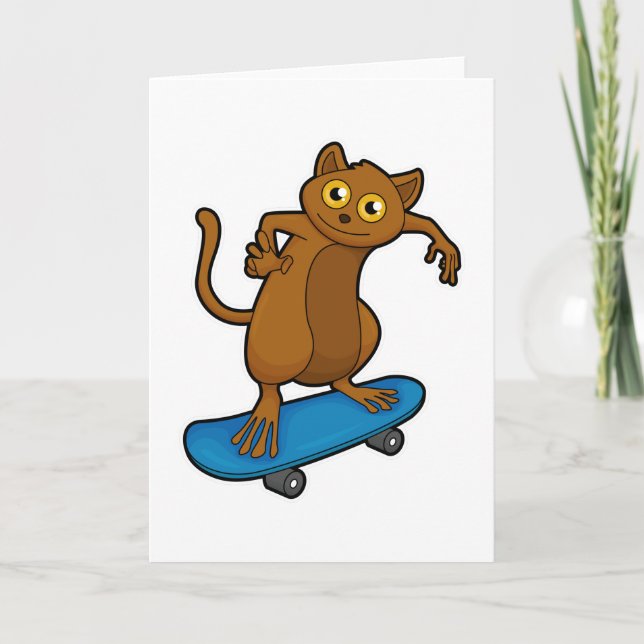 Cartão Tarsier como skatista com skate (Frente)