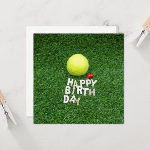 Cartão Tênis Feliz aniversário com forma cardíaca amorosa