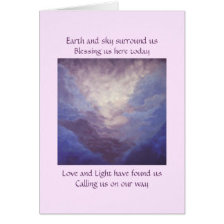 Cartão Terra e céu, montanha e nuvens