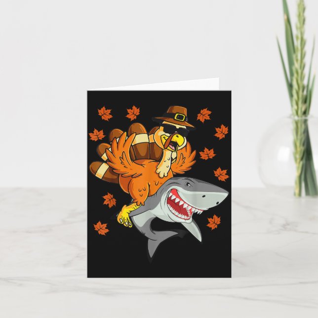Cartão Thanksgiving Turkey Riding Shark Funny Autumn Boys (Frente)