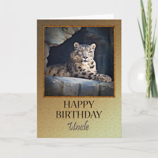 Cartão Tio Birthday com um leopardo de neve (Frente)