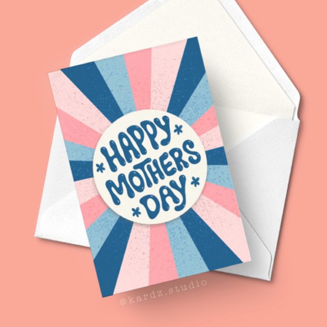 Cartão Tipografia Divertida Personalizada Feliz Dia das M (The image shows a 5x7 inch card. Find the same card with a message template in the same collection.)