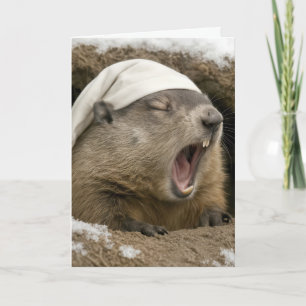 Cartão Toupeira aniversariante bocejando usando um gorro