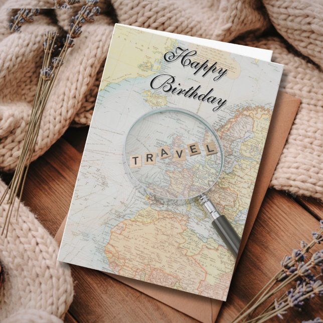 Cartão Travel Birthday Vintage Map Magnifying Glass Fun (Criador carregado)
