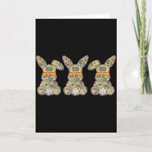 Cartão Três Coelhos Camuflagem Ovos de Coelho Feliz Pásco