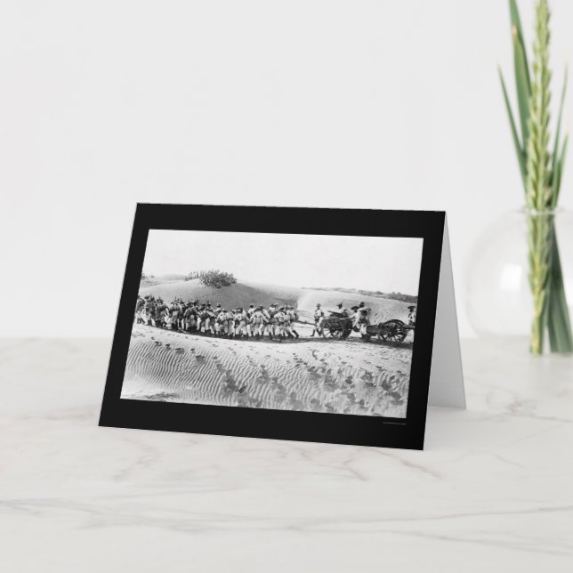 Cartão Tropas britânicas puxando uma arma de campo em 191 (Frente)