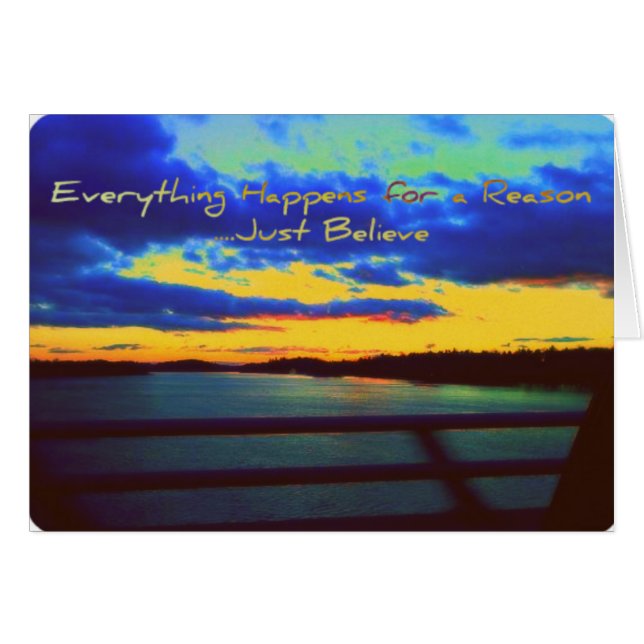 Cartão Tudo acontece para uma razão… apenas acredita (Frente horizontal)