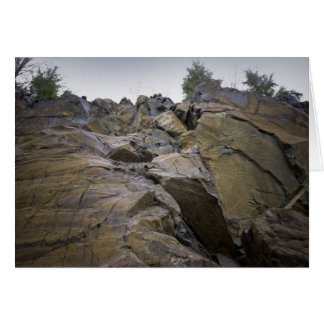 Cartão ultrapassando obstáculos