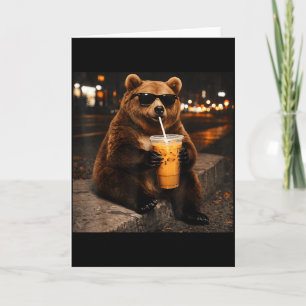 Cartão Urso Bebendo Café Gelado Meme Animal Engraçado Hom