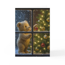 Urso de Natal decorando uma árvore