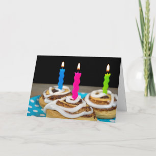 Cartão Velas de aniversário em rolos de canela