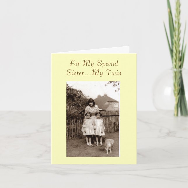 Cartão Velha foto, fofa, irmã gêmea idêntica versada (Frente)