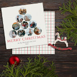 Cartão Verde Vermelho Quadrado de Foto Feliz Natal<br><div class="desc">Não pode escolher apenas uma ou duas das suas fotos de família favoritas? Essas placas de cartões de natal planas grandes de 5, 25" x 5, 25" contêm espaços reservados para 10 de suas fotos favoritas, nome da família e ano. As fotos estão todas em forma redonda, organizadas em forma...</div>