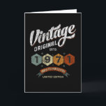 Cartão Vintage 1971 Bday Aged To Perfection 50th Birthday<br><div class="desc">Design de aniversário Para qualquer um que seja o horóscopo dizer difícil e entubado,  mas vale totalmente a pena.Vista-o com orgulho no trabalho,  academia perfeita para combinar com shorts,  leggings ou jeans para uma aparência casual,  mas tenra</div>