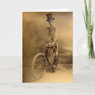 Cartão Vintage Halloween - Esqueleto no seu armário,