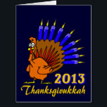 Cartões 2013 de Thanksgivukkah Menurkey<br><div class="desc">Envie a Thanksgivukkah 2013 desejos com este cartão clássico do menurkey este Hanukkah! Caracterizando um peru engraçado dos desenhos animados com um menorah para uma cauda. Uma Hanukkah-Acção de graças não ocorrerá por outros 77.000 anos! Agarre alguns grandes cartões da lembrança para esta uma vez que-em-um-vida-celebração. Escolha este gráfico legal...</div>