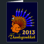 Cartões 2013 de Thanksgivukkah Menurkey<br><div class="desc">Envie a Thanksgivukkah 2013 desejos com este cartão clássico do menurkey este Hanukkah! Caracterizando um peru engraçado dos desenhos animados com um menorah para uma cauda. Uma Hanukkah-Acção de graças não ocorrerá por outros 77.000 anos! Agarre alguns grandes cartões da lembrança para esta uma vez que-em-um-vida-celebração. Escolha este gráfico legal...</div>