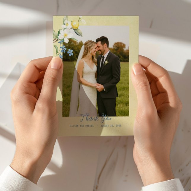 Cartões de Agradecimento de Casamento La Dolce Vit (Show appreciation to your guests with timeless watercolor lemon floral thank you notes.)