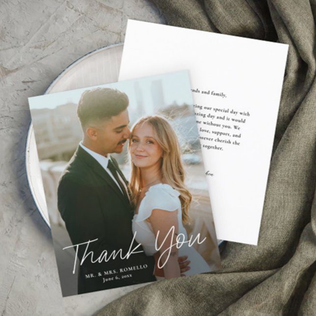Cartões de agradecimentos de Casamento de Fotos de (Budget Modern Script Simple Wedding Photo Thank You Cards.)