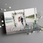 Cartões de agradecimentos de Foto do Casamento Mod<br><div class="desc">Cartões de agradecimentos de Script de Amor Branco Moderno e Obrigados com Mensagem de Texto Personalizada no Verso. Perfeito para casamentos,  aniversários,  graduações e outros eventos.</div>