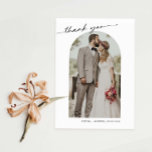 Cartões de agradecimentos Fotográfico de Casamento<br><div class="desc">Cartões de agradecimentos de casamento minimalista e moderno. O texto e as mensagens podem ser editados na parte traseira do cartão. Para personalização mais avançada deste design, por exemplo, alteração do layout, da fonte ou do tamanho do texto, clique no botão "PERSONALIZAR" acima. Por favor, entre em contato comigo para...</div>