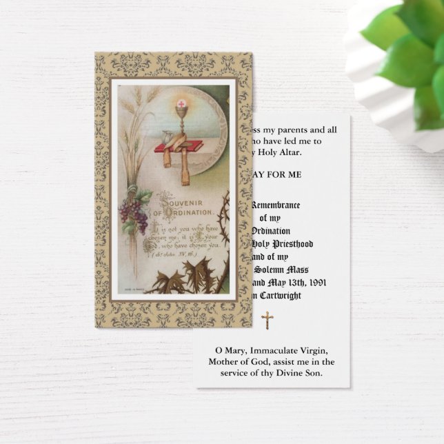 CARTÕES DE ANIVERSÁRIO DE ORDENAÇÃO DE PADRE CATÓL (Mesa)