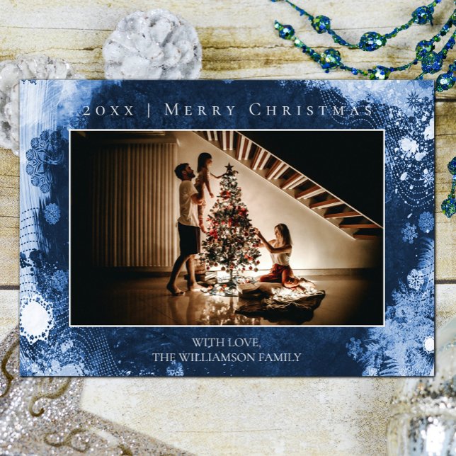 Cartões de foto de Natal Fosco Azul Flocos de Neve (Blue Frosted Snowflakes Christmas Photo Card)