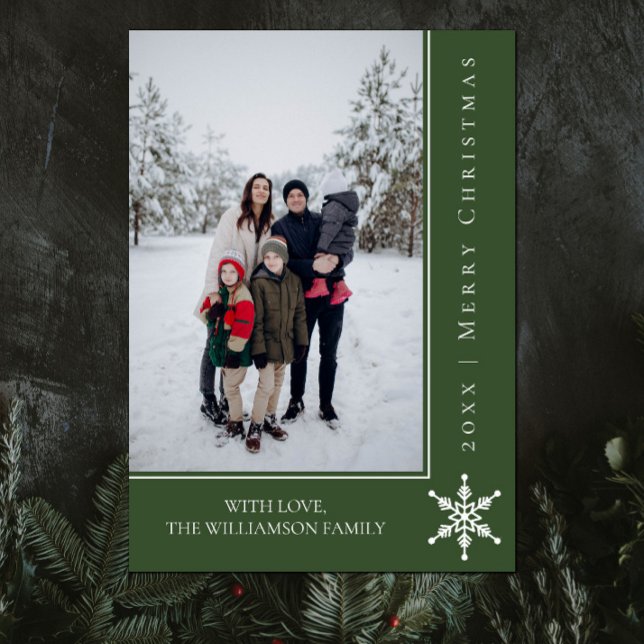 Cartões de foto de Natal Simples Floco de Neve | V (Green Simple Snowflake Christmas Photo Card)