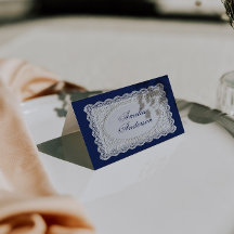 Cartões de lugar de casamento em renda azul marinh