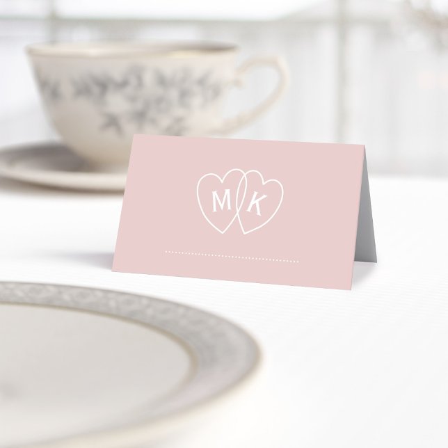 Cartões de Mesa Românticos, Rosa, Monogramas (A pretty blush pink wedding place card with space for your initials in the entwined hearts)