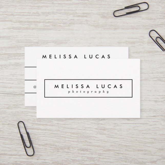 Cartões de visitas brancos à moda mínimos (Frente/Verso In Situ)