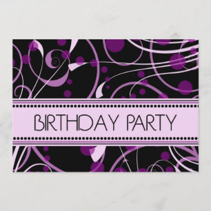 Cartões roxos do convite de aniversário do