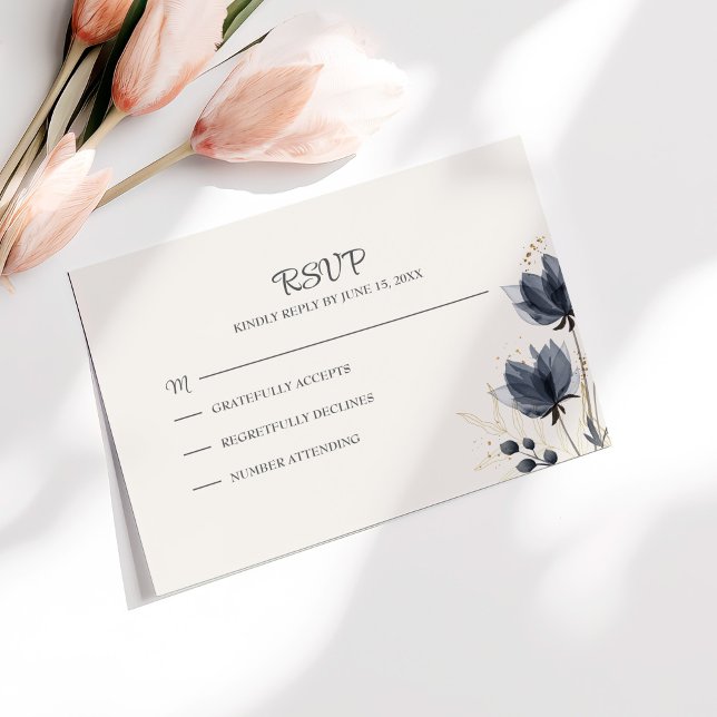 Cartões RSVP de Casamento de Cinzas (Gentle Gray Flowers Wedding RSVP Card on a white table)