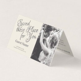 Casal de Casamento Beijante em Monocromo