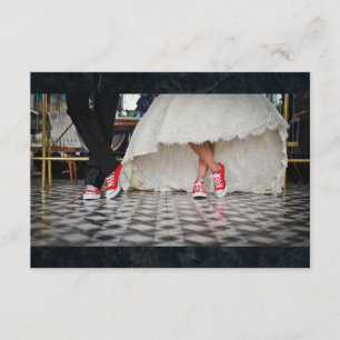 Casal RSVP do casamento do estilo do comensal