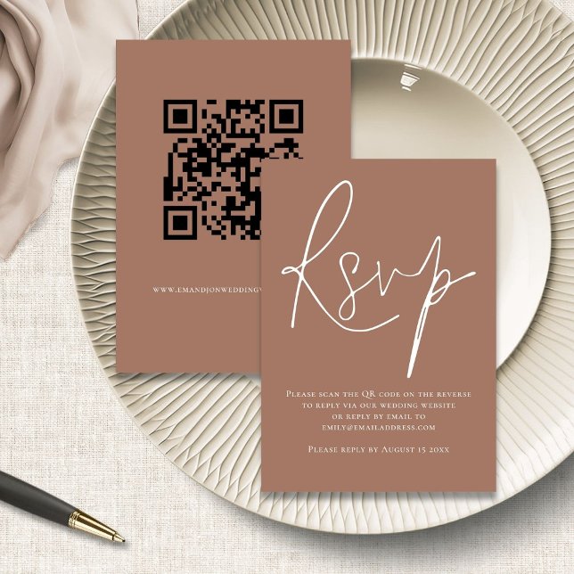 Casamento Brown RSVP de Código QR de Script Minima (front and back view)