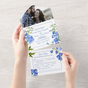 Casamento com flores azuis da Delphinium