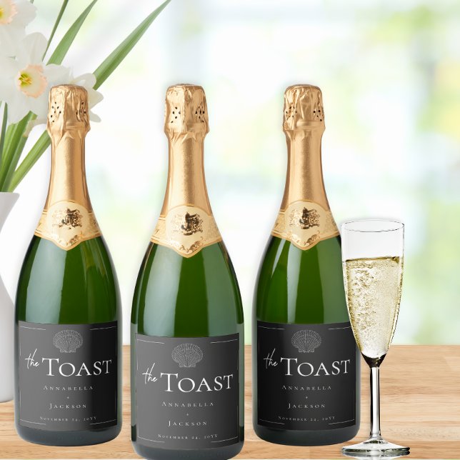 Casamento de Cana-de-Caça Preta e Branca com Tipog (Minimal Typography Black & White Seashell Wedding Sparkling Wine Label)