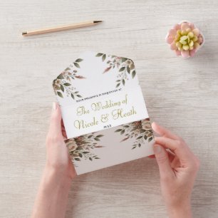 Casamento de canto floral branco e verde oliva ele