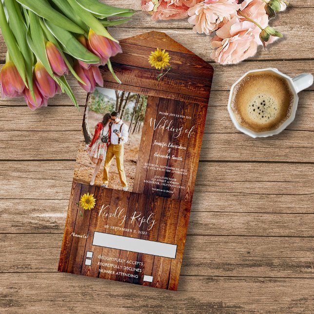 Casamento de flor de girassol com foto rustica de  (Create your own rustic sunflower photo all in one wedding invitation.)