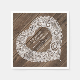 Casamento de madeira rústica e guardanapos de rend