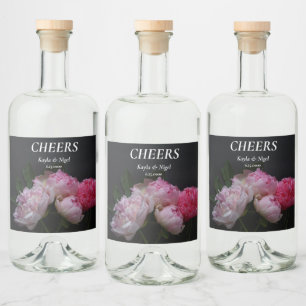 Casamento de quatro peônias cor-de-rosa