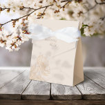 Casamento Floral Minimalista Terrestre Caixas Favo<br><div class="desc">Aproveite a beleza da simplicidade com nossas Caixas de Favor de Casamento de Flor Minimalista para se adequar aos seus convites. Apresentando uma paleta de cores suaves, este convite define o tom para uma celebração sem esforço elegante. A delicada ilustração de uma flor selvagem adiciona um toque de charme natural,...</div>